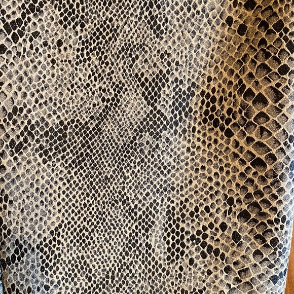 Zara Basic Jeggings in snake print in two colors with gold zippers. New. - Picture 14 of 17